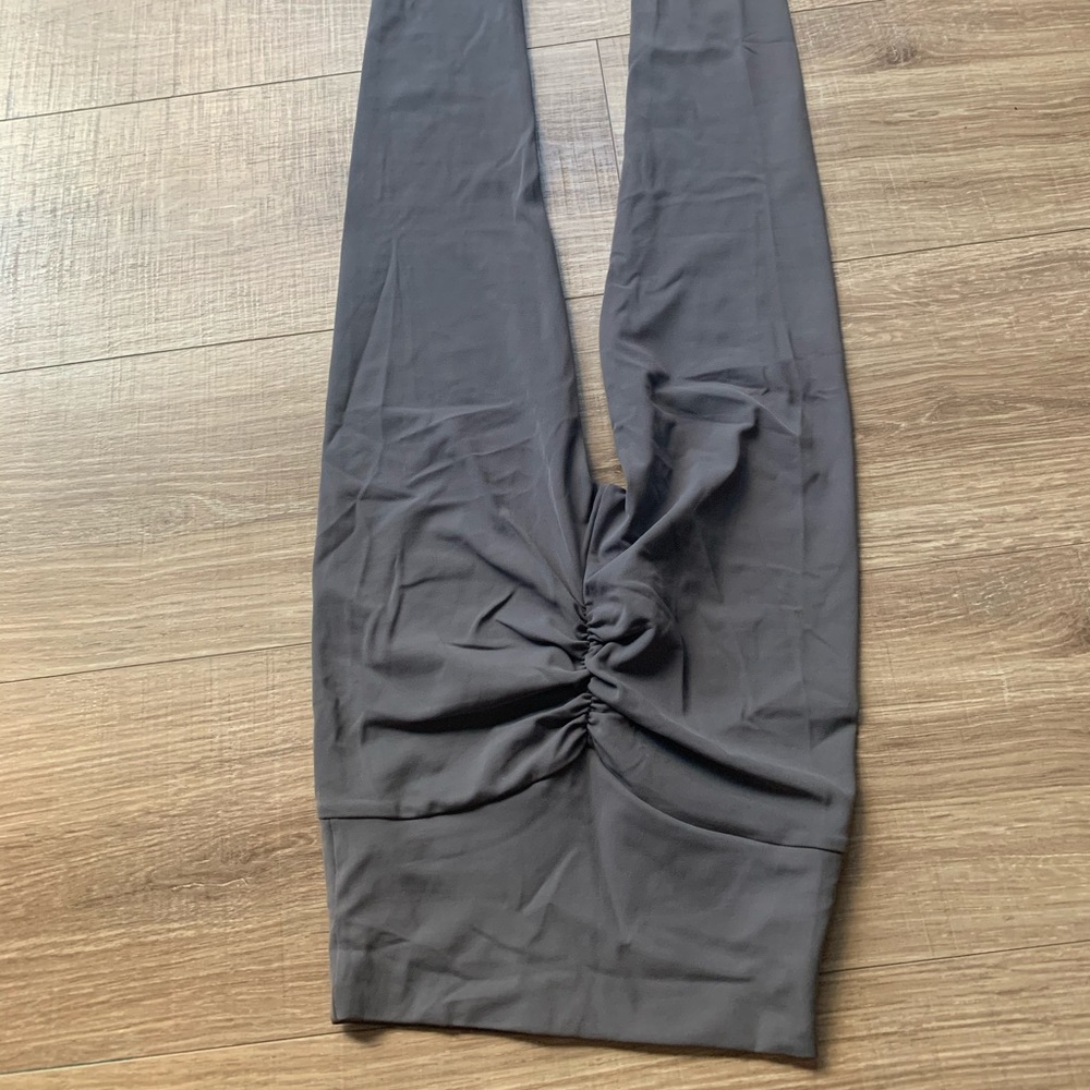 Butt scrunch buttery soft legging (lululemon material)